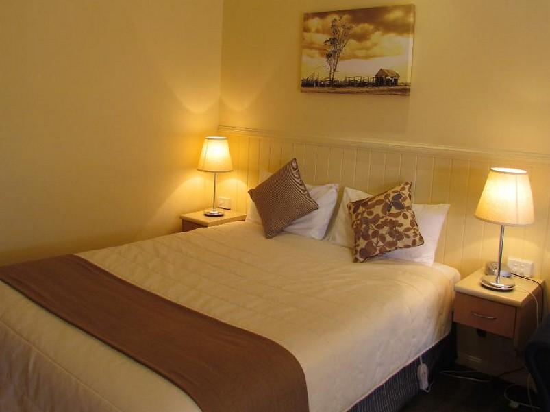 Dalby Mid Town Motor Inn Esterno foto