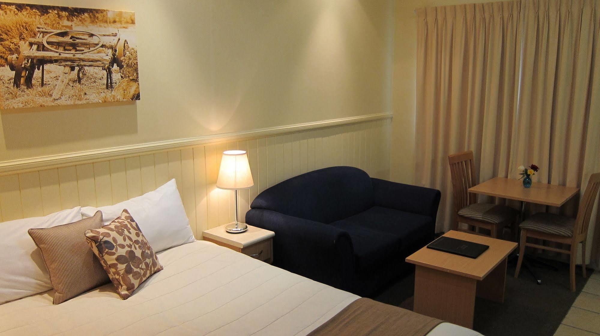 Dalby Mid Town Motor Inn Esterno foto